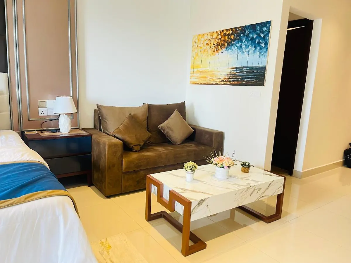 Ocean Breeze Negombo Aparthotel